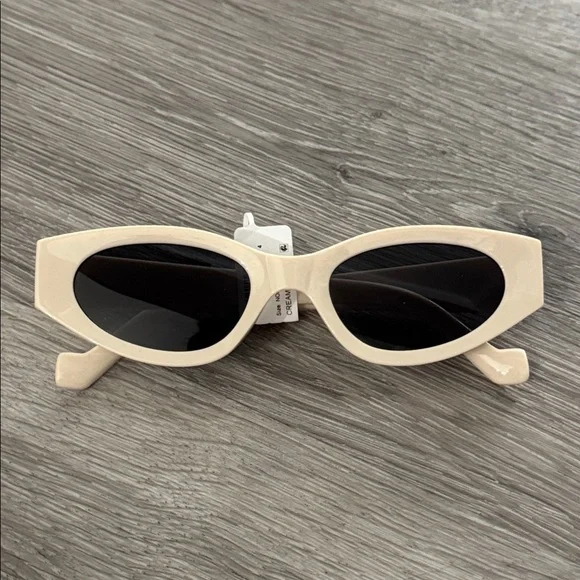 Nordstrom Slim Oval with Square Off Side Sunglasses in Cream Women’s Cat Eye - Picture 6 of 12